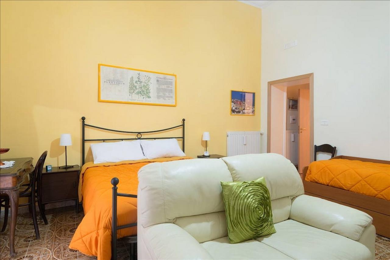 Bed And Breakfast Casa Mariella Nápoles Exterior foto